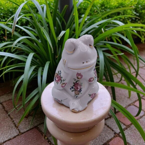 Vintage English Bone China Floral Sitting Frog by Fenton China Co - Picture 1 of 10